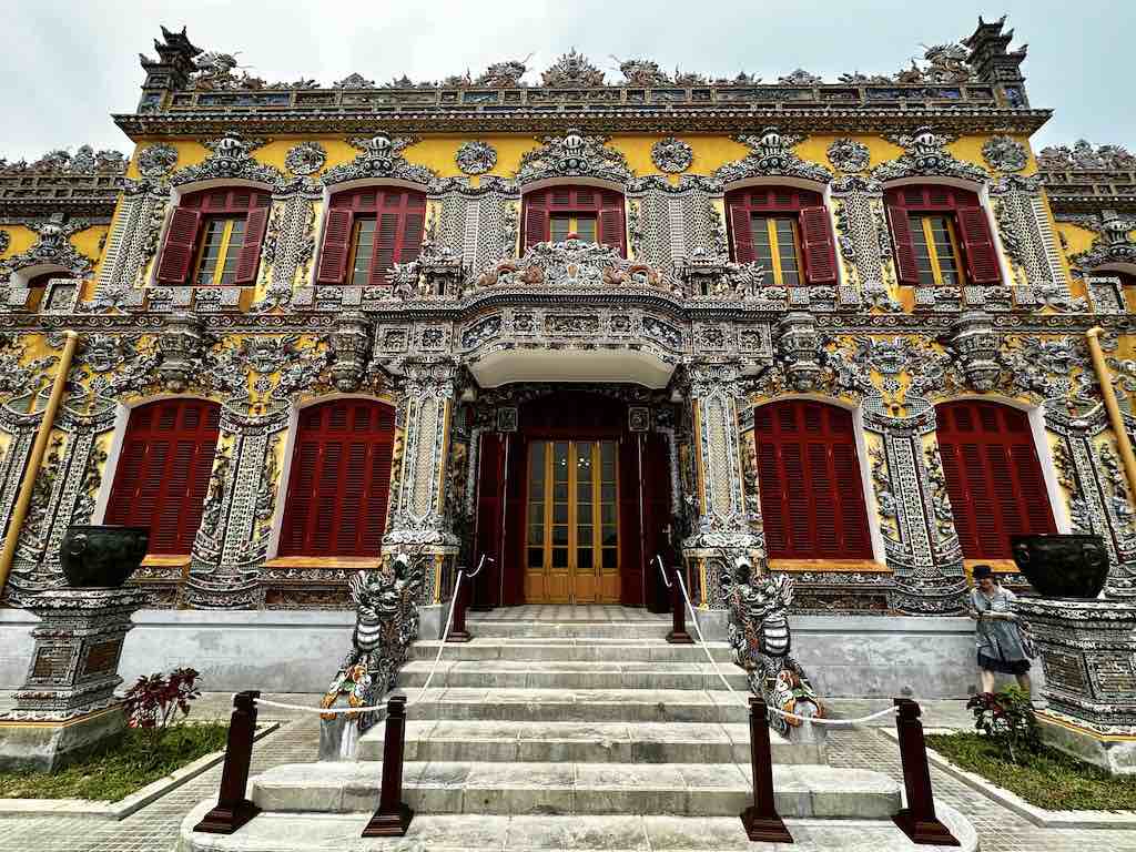 Cité impériale de Hué au Vietnam palais Kien Trun