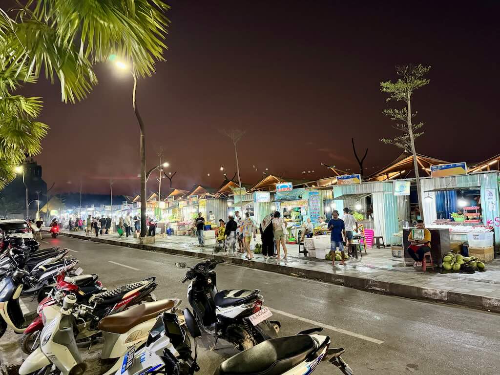 marché de nuit Labuan Bajo